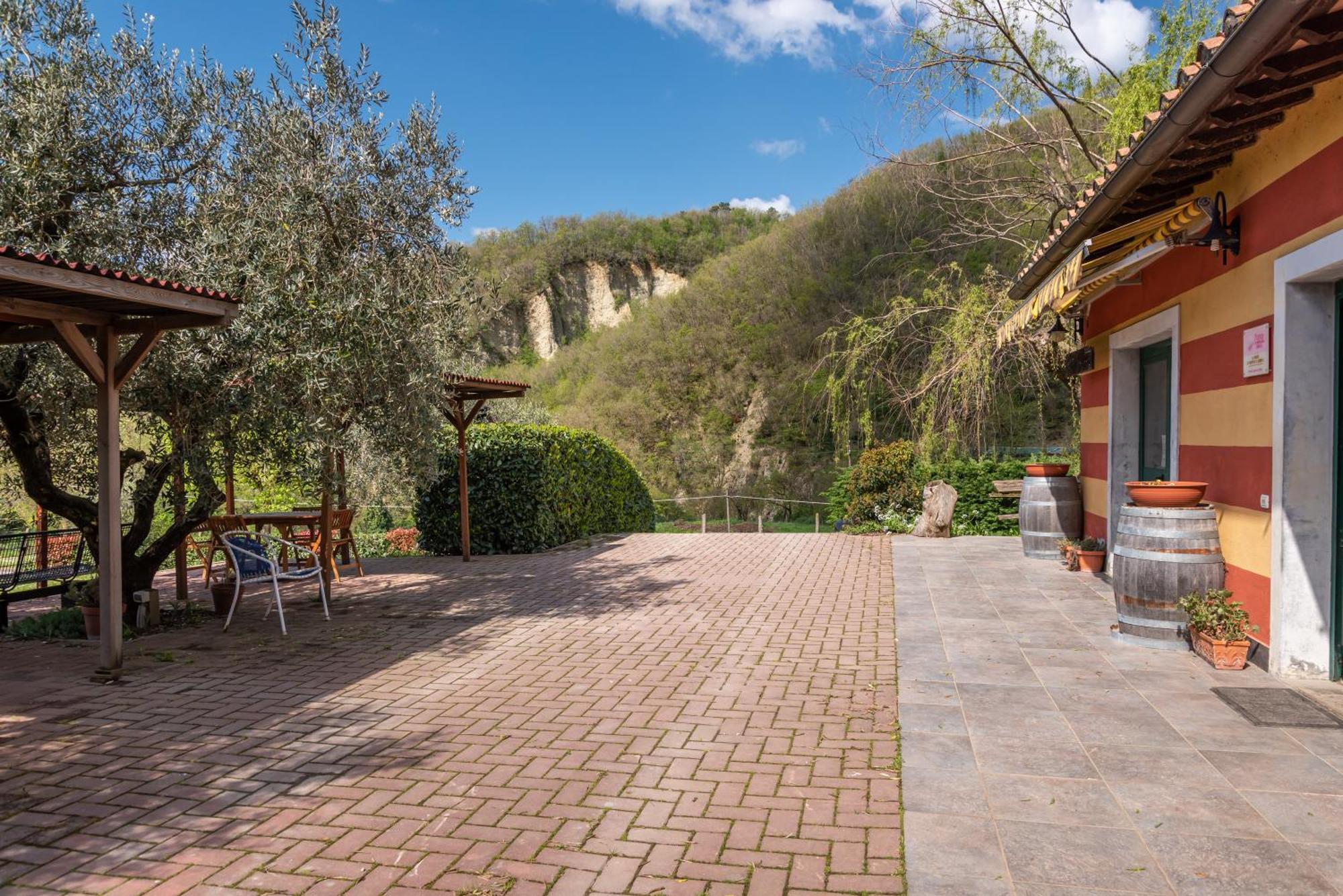 Agriturismo Il Ponte - Frantoio วิคคิโอ ภายนอก รูปภาพ